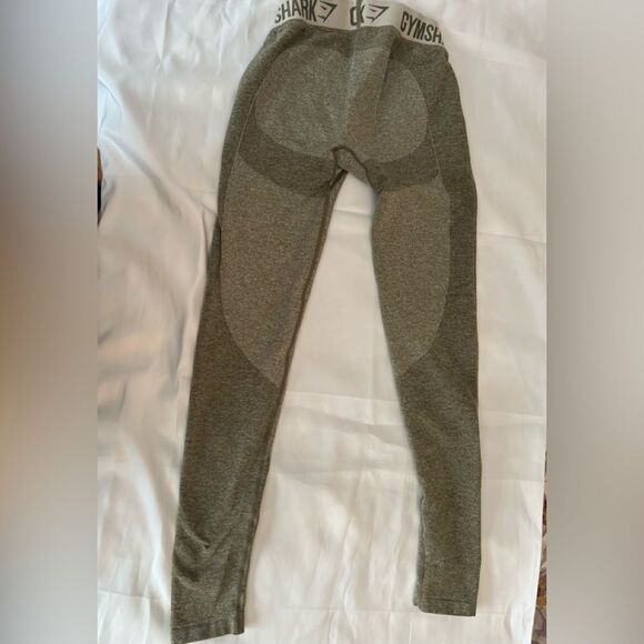 GymShark Leggings  - Picture 3 of 3